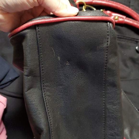 Gorgeous broken hearted leather bag - Picture 12 of 12